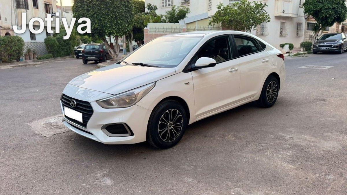 Hyundai Accent 2021 Diesel, 2/9