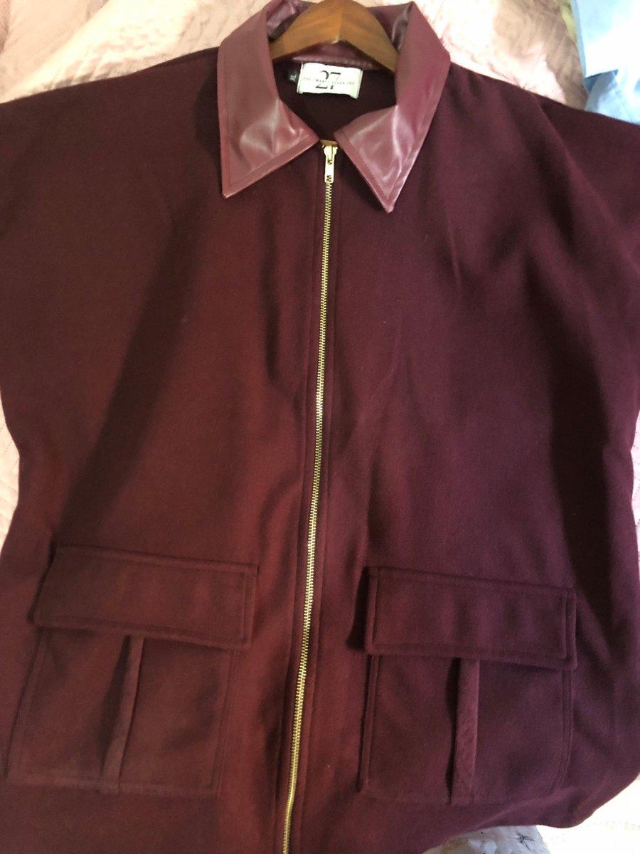 Gilet bordeaux nouvel en trés bonne état